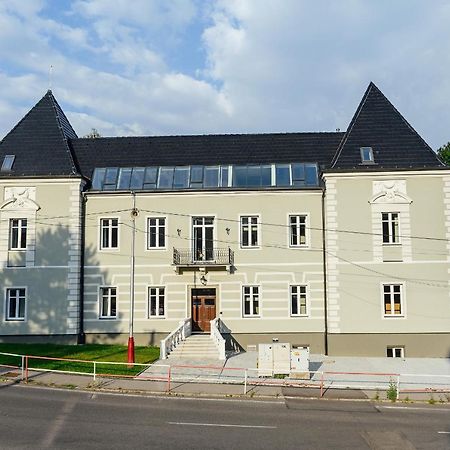 Trenčianske Teplice Apartmanovy Dom Grand - Contactless Check In מראה חיצוני תמונה