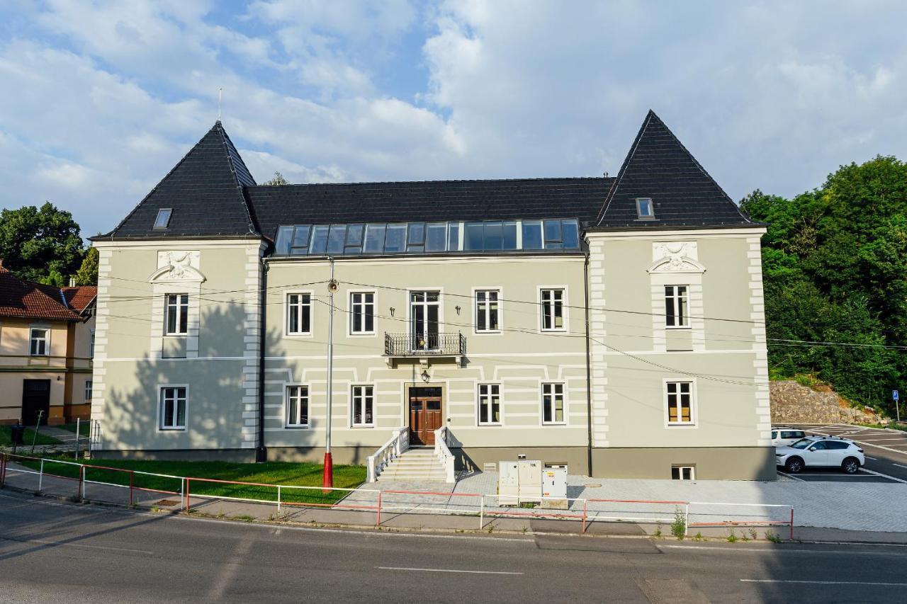 Trenčianske Teplice Apartmanovy Dom Grand - Contactless Check In מראה חיצוני תמונה
