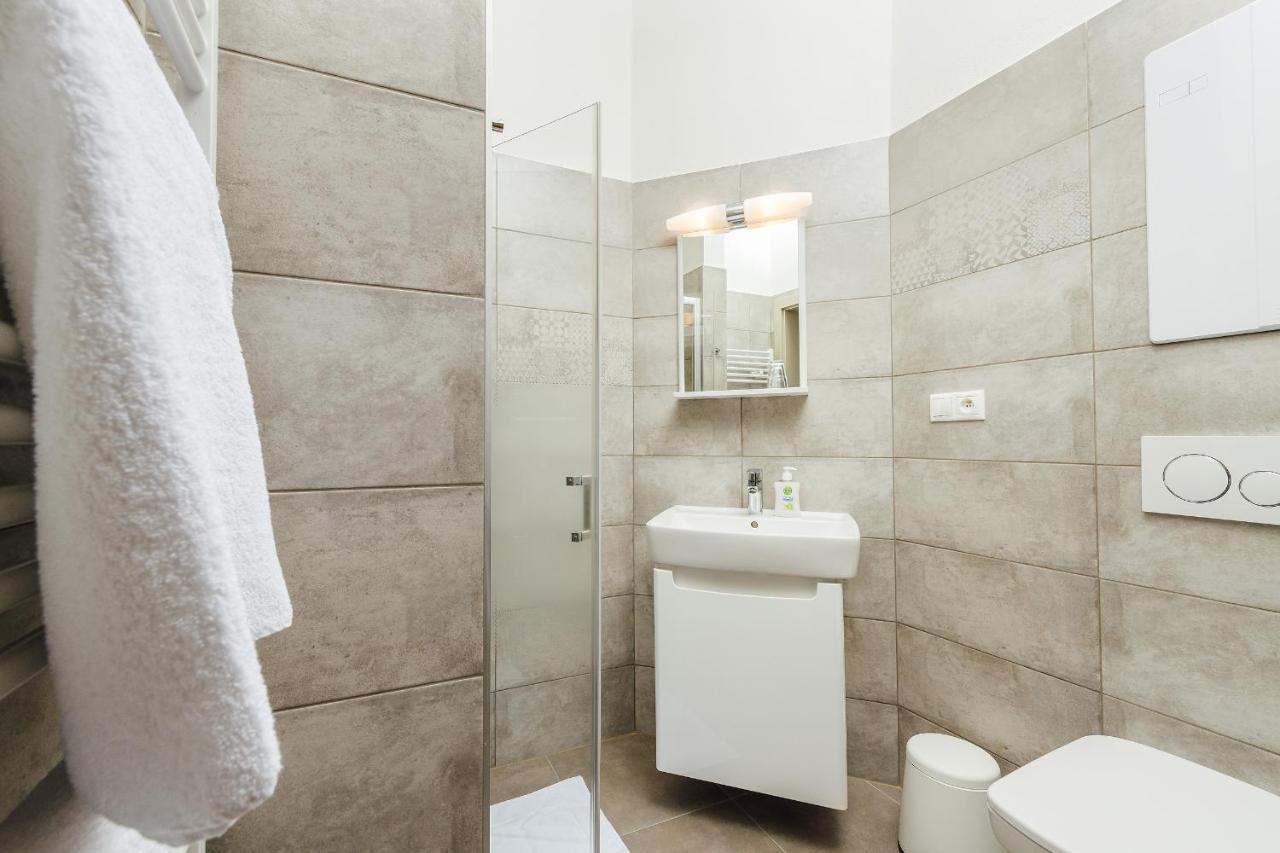 Trenčianske Teplice Apartmanovy Dom Grand - Contactless Check In מראה חיצוני תמונה