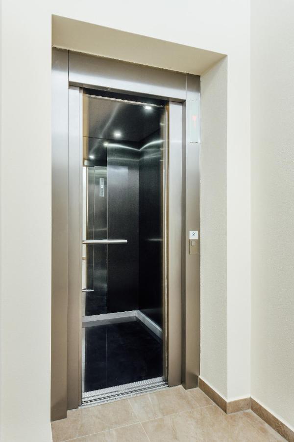 Trenčianske Teplice Apartmanovy Dom Grand - Contactless Check In מראה חיצוני תמונה